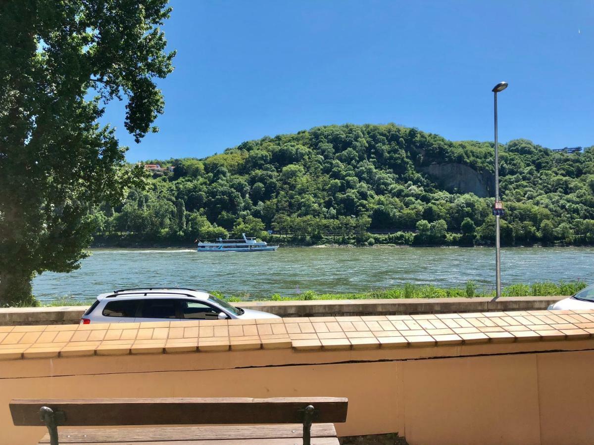 Haus Am Ufer Mit Rheinpanoramablick Apartment Koblenz  Exterior photo